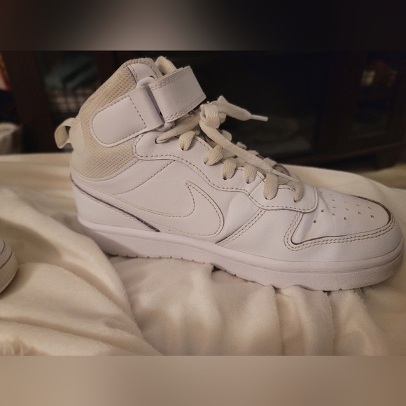 Nike‎ Court Borough Mid 2 White/White Sneakers Shoes CD7782-100 5Y - Picture 3 of 11